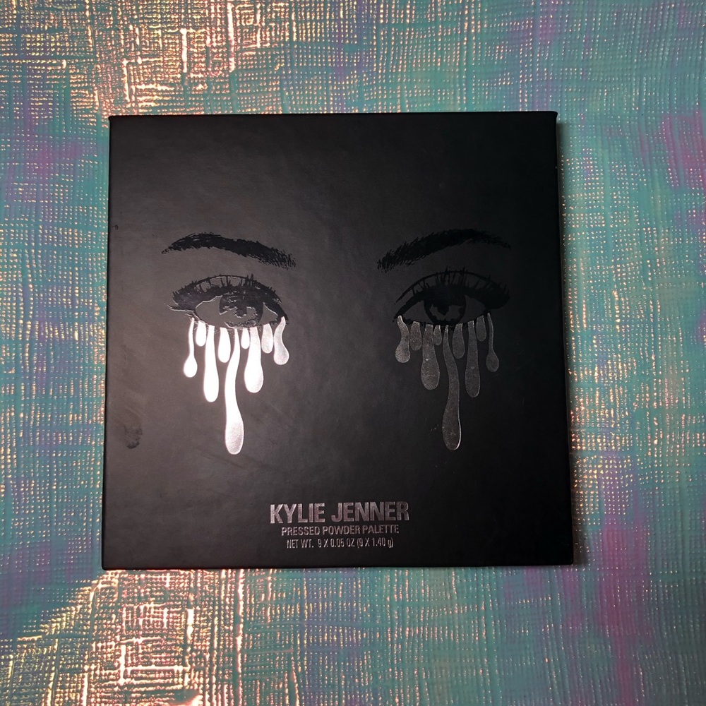 Kylie Cosmetics Blue Honey Palette